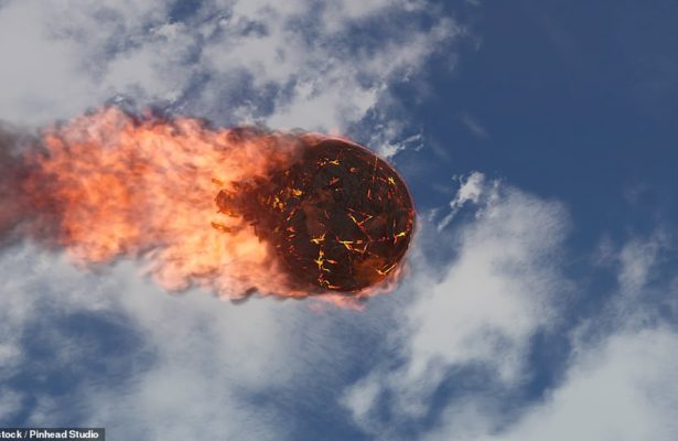 11134348-6821883-Meteor_explosions_are_common_but_large_events_are_rare_with_ones-a-13_1552929950758